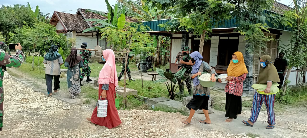TMMD Bojonegoro, Dua Srikandi Korem 082/CPYJ Pikul Jodang