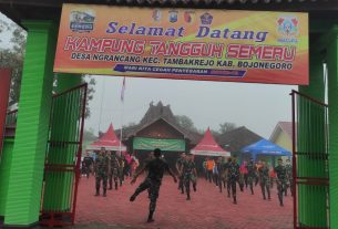 Perkuat Kemanunggalan, Satgas TMMD Bojonegoro Senam Bersama Masyarakat