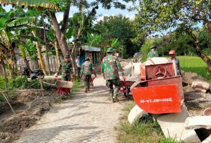 Percepat Pembangunan Drainase, Satgas TMMD Kodim Bojonegoro Dan Warga Bergotong Royong