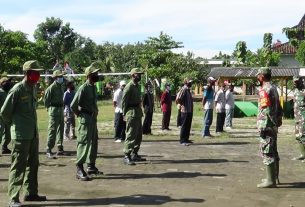 Satgas TMMD Kodim Bojonegoro Latih Bela Negara Linmas Jatimulyo