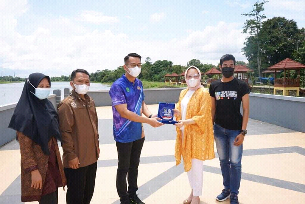 Senator DPD RI Berikan Apresiasi Pemkab Muba atas pembangunan objek wisata Danau Ulak lia.