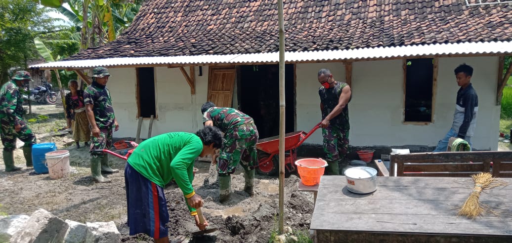 Berkat Tangan Satgas TMMD Bojonegoro Dan Warga Rumah Mbah Yadi Capai 70 Persen