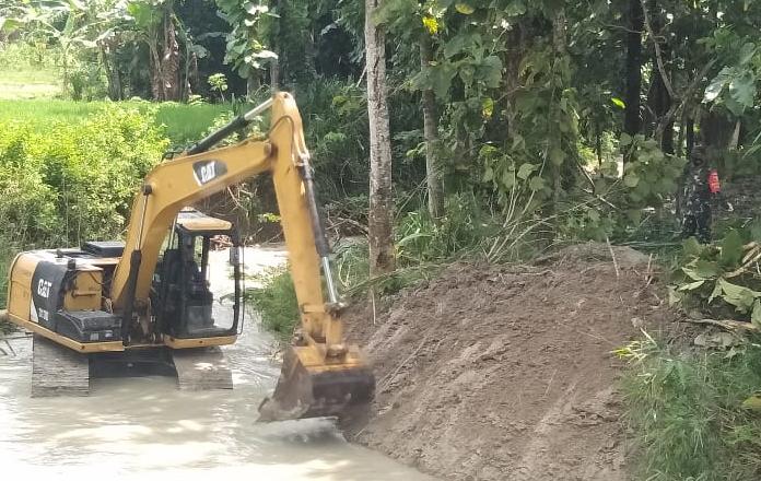 TMMD Bojonegoro, Normalisasi Sungai Nglambangan Capai 65 Persen