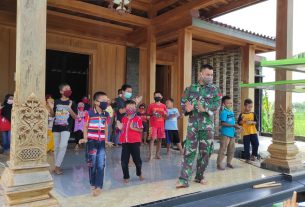 Pengalaman Pertama, Anak-Anak Dilokasi TMMD Bojonegoro Dilatih Senam Maumere