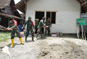 Program Aladin Bojonegoro, Dansatgas TMMD Bantu Angkat Keramik