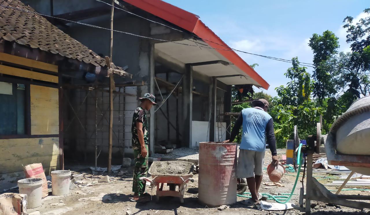 Progres Gedung SD Ngrancang, Satgas TMMD Bojonegoro Percepat Adukan Plester Dinding