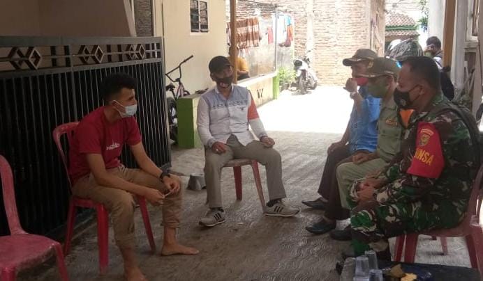 Sertu Sony kunjungi masyarakat Kelurahan Kelapa Tiga Permai