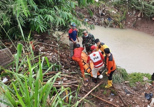 Jenazah Balita hanyut terbawa banjir ditemukan