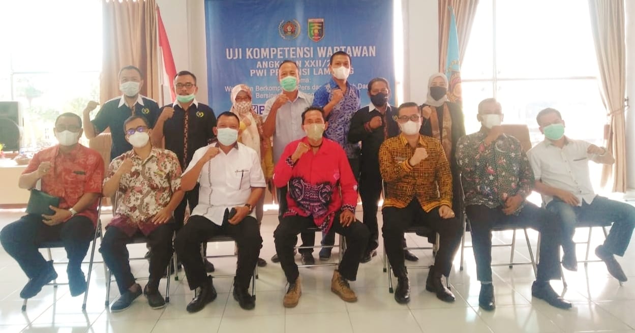 Plt Kadis Kominfotik Buka Kegiatan Uji Kompetensi Wartawan Angkatan XXII PWI Provinsi Lampung