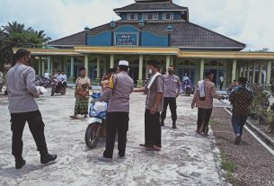 Polsek Keluang Gelar Acara Jumat Barokah