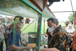 Ringankan Beban Warga, Bupati Dodi Reza Buka Pasar Murah di Muba