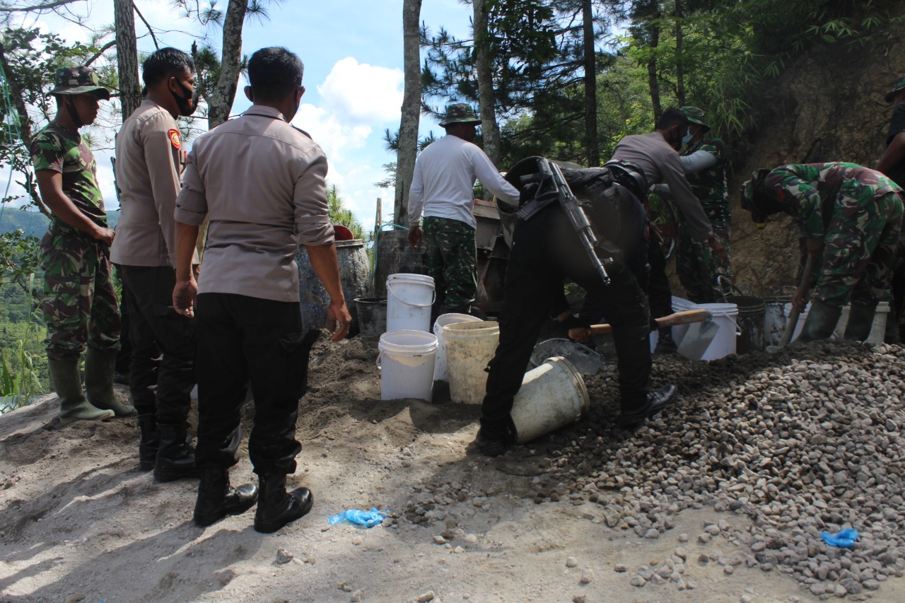 Potret Sinergitas TNI-Polri Dalam Setiap Kegiatan TMMD