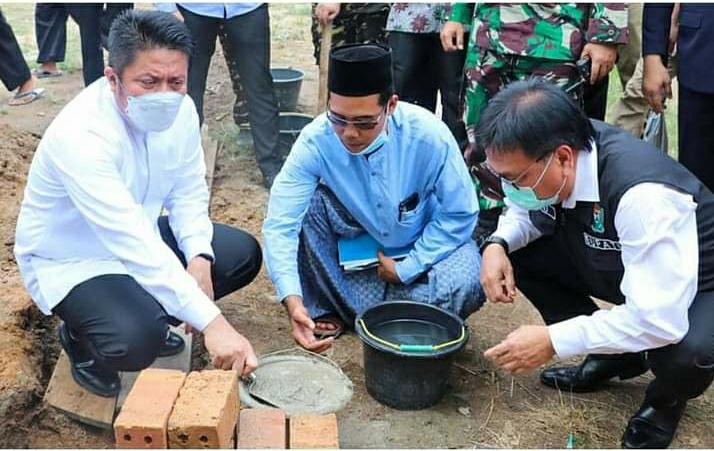 Herman Deru Resmikan Gedung Ponpes Abdul Rahman dan Peringati Isra’ Miraj di Ponpes Mansyaul Huda Lubai Ulu.