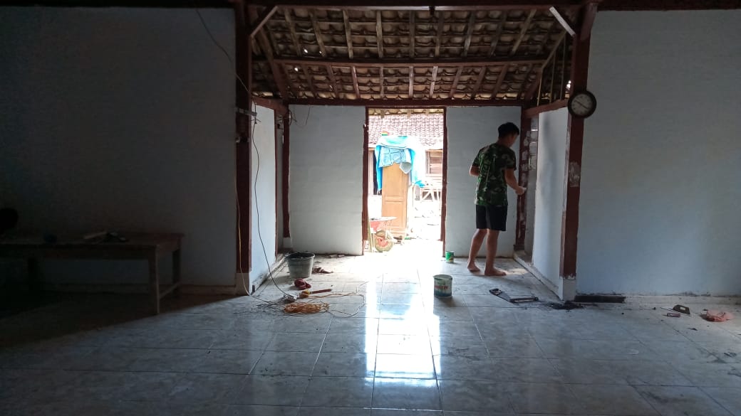 Percepat Progress, Satgas TMMD Bojonegoro Plamir Rumah Tambar