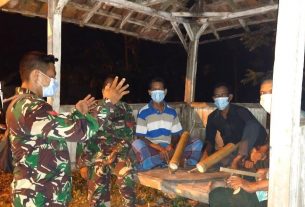 Hidupkan Siskamling, Satgas TMMD Kodim Bojonegoro Jaga Malam