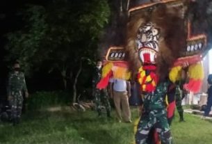 Jaga Tradisi, Satgas TMMD 110 Bojonegoro Turut Bermain Reog