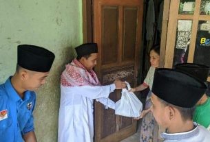 Himpunan Mahasiswa Talang Kelapa dan KNPI Beri Bantuan Pada Kaum Dhuafa