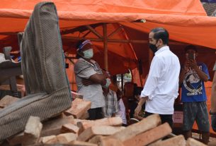 Presiden Tinjau Lokasi Terdampak Gempa di Kabupaten Malang