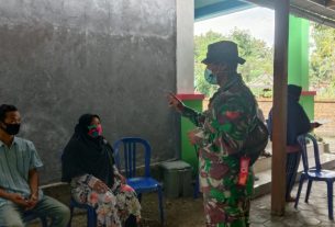 TMMD Bojonegoro, Kopda Puntiono Tak Henti Sosialisasikan Protokol Kesehatan