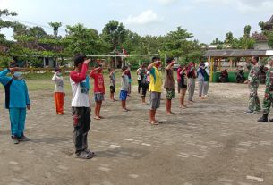 Dapatkan Pelatihan PBB Dari Satgas TMMD Bojonegoro, Murid Sekolah Dapat Pengalaman Baru