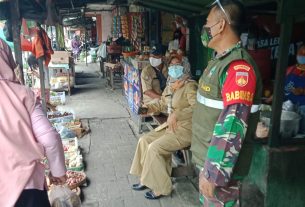 Pasar Tradisional Menjadi Incaran Penerapan PPKM Babinsa Kelurahan Banjarsari