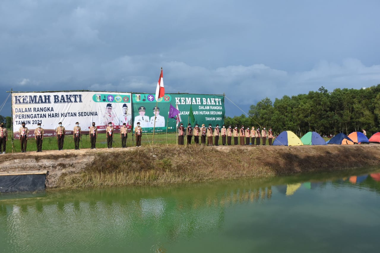 Peringatan Hari Hutan Sedunia Wakil Bupati Lampung Timur Tanam Pohon