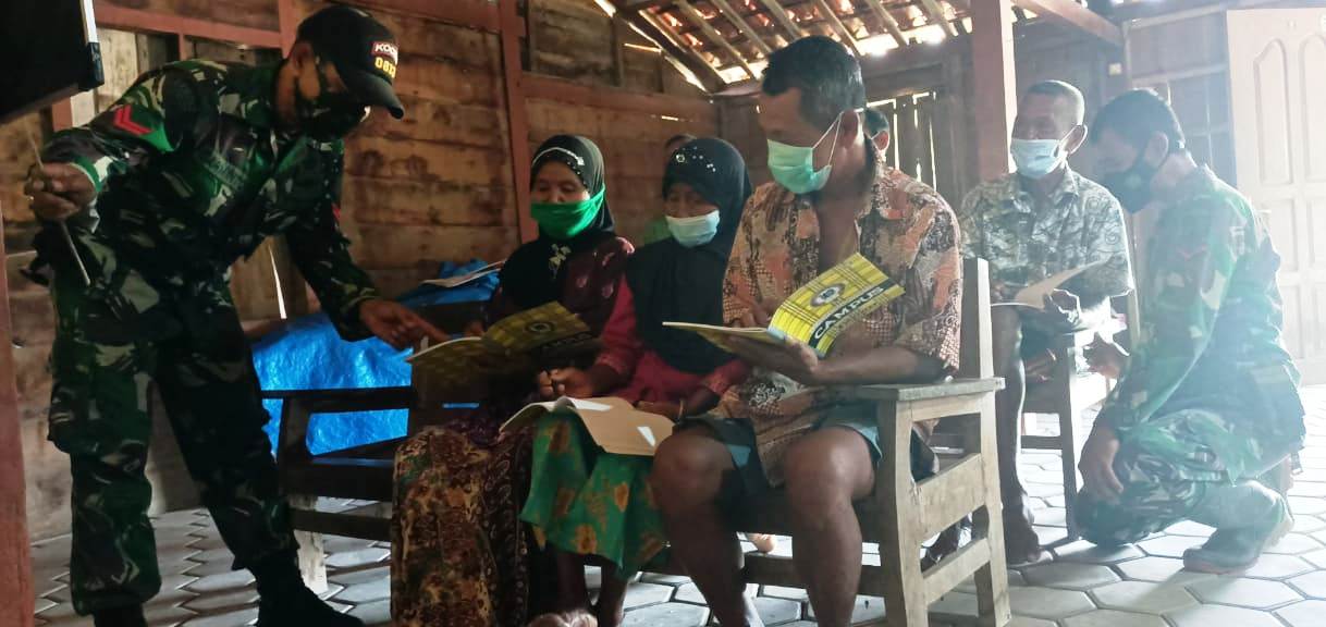 Anggota Satgas TMMD 110 Bojonegoro Ini Jadi Pembimbing Sekolah Lansia