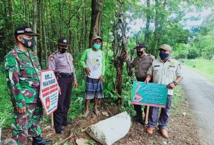 Bagikan Masker dan Himbau 5M Putus Penyebaran Covid-19