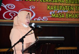 Ketua Dharma Wanita Pimpin Pengukuhan Pengurus Dharma Wanita Persatuan
