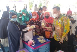 Puluhan Pelaku UMKM di Lampura gelar bazar produk khas daerah