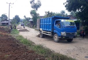 Kontraktor Rehab Saluran Irigasi Way Umpu Banjit, Perbaiki jalan rusak akibat Armada angkutan Material Proyek.