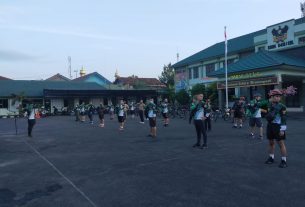 Bersama Personel Dandim Kodim 0410/KBL Memelihara Kebugaran Tubuh