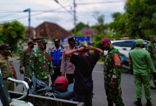 Serka Selamet Bersama Satgas Covid-19 Laksanakan Patroli