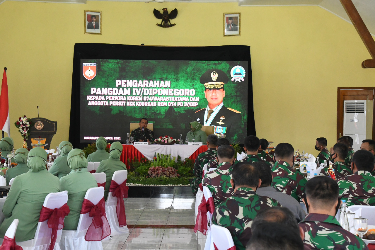 Pesan Pangdam IV/Diponegoro Saat Memberikan Pengarahan Kepada Perwira dan Persit
