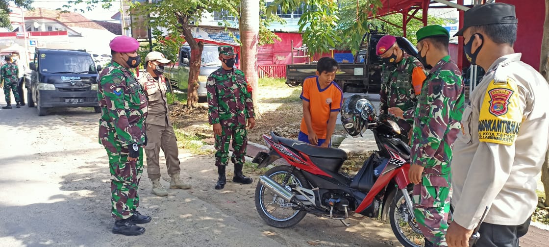 Satuan TNI, Polri dan Pemerintah Kota Bandar Lampung melakukan penyisiran