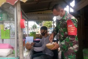 Melalui Program Pembinaan Teritorial Personel Babinsa Sambangi warga
