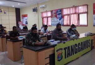 Kapolres Tanggamus Bersama Forkopimda Ikuti Launching SIM Online