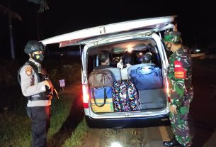TNI Polri Dan Pol PP Kecamatan Sribhawono Gelar Razia Dalam Giat Kamtibmas dan penanganan Covid 19