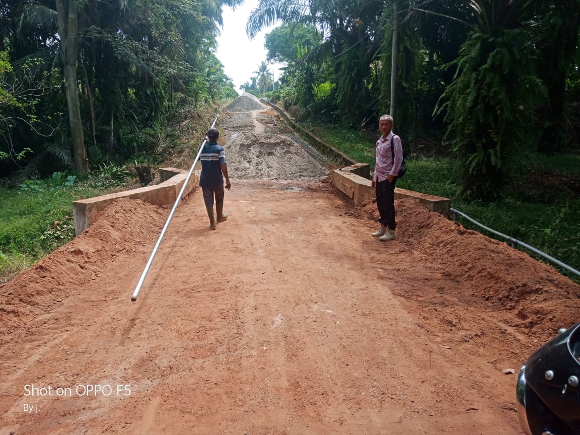 Pemdes Desa Negari Ujung Karang giat membangun desa