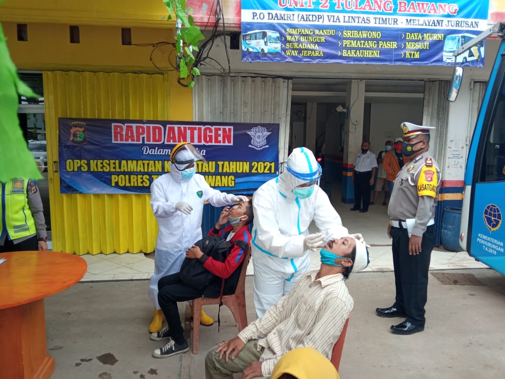 Satlantas Polres Tulang Bawang Gelar Rapid Tes Swab Antigen di Pool Damri