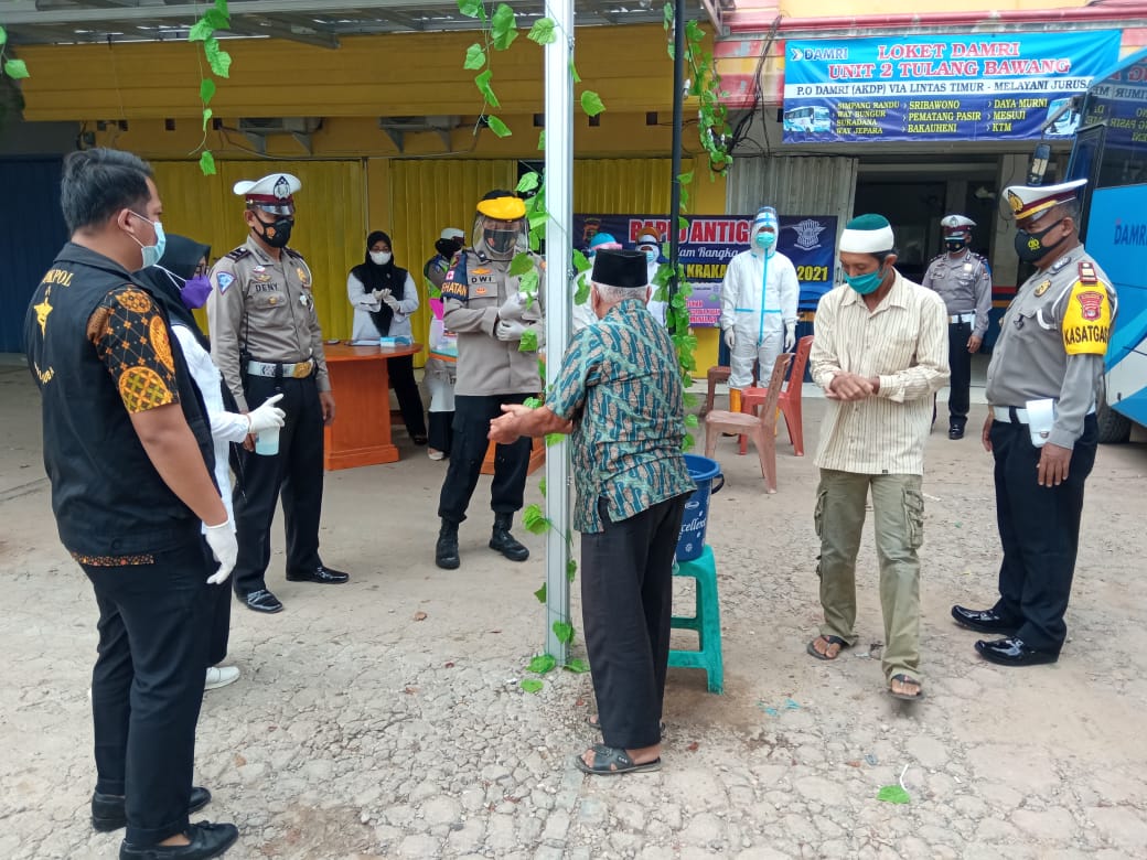 Satlantas Polres Tulang Bawang Gelar Rapid Tes Swab Antigen di Pool Damri