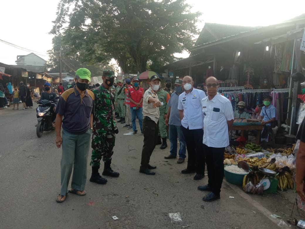Kelurahan Way Kandis dan Satpol PP Kota Bandar Lampung Melakukan Penertiban dan Himbauan Protokol Kesehatan