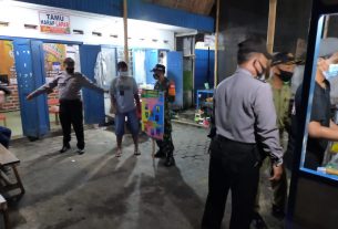 Datangi Warung Makan Koramil 12/Bendosari Bersama Satgas Covid-19 Kec. Bendosari Sampaikan Himbauan Tentang Prokes 5M