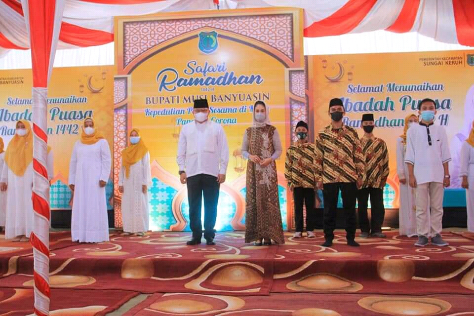 Anak Kandung KH Zainuddin MZ Ceramah Ramadhan di Sungai Keruh