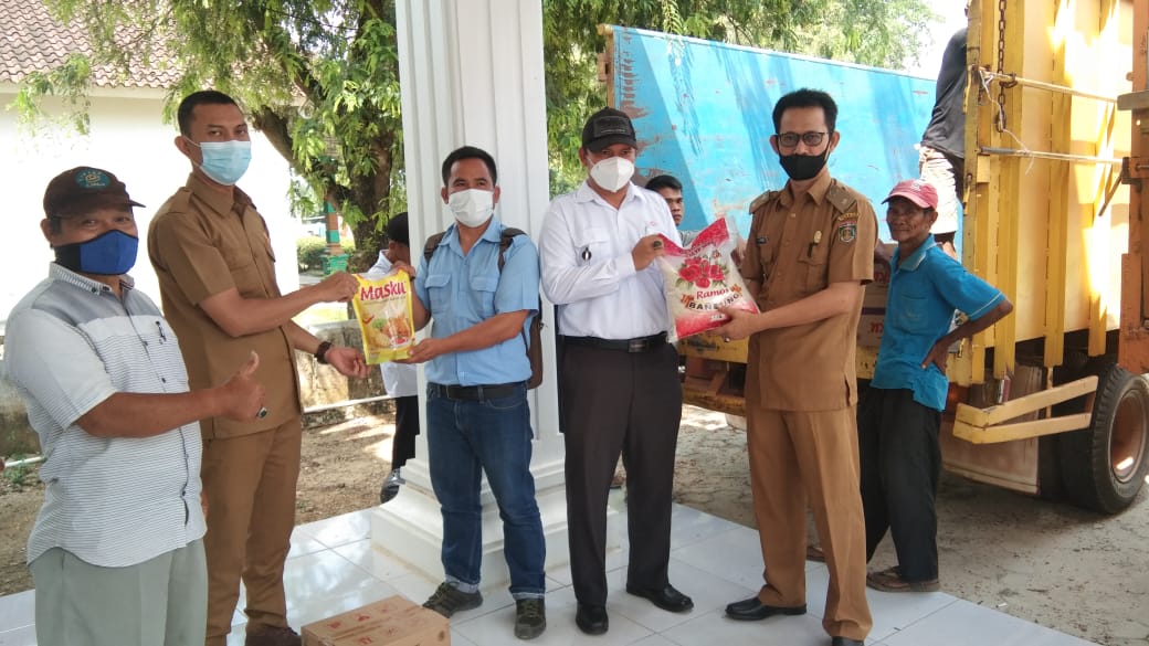 Puluhan Ton Sembako di Terima Kampung Gunung Batin Baru Dari PT. GMP