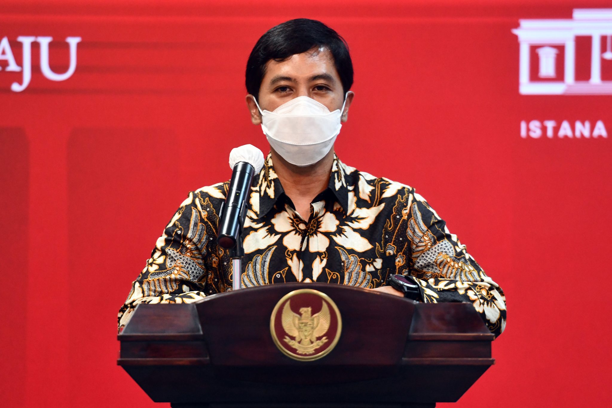 Wamenkes Dante Saksono Harbuwono memberikan keterangan pers usai mengikuti Rapat Terbatas mengenai Penanganan Pandemi COVID-19 yang dipimpin oleh Presiden RI Joko Widodo (Jokowi), Senin (24/05/2021), di Jakarta. (Foto: Humas Setkab/Rahmat)