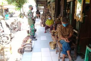 Pasar Triwindu Solo Kembali Menjadi Sasaran Penerapan PPKM Babinsa Setempat, Ini Alasannya