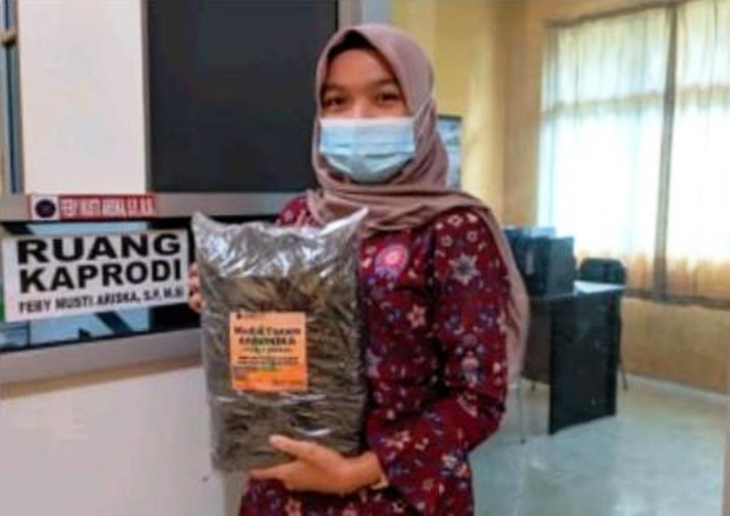 Septa Febriyanti Mahasiswa UMKO Ciptakan Produk Organik