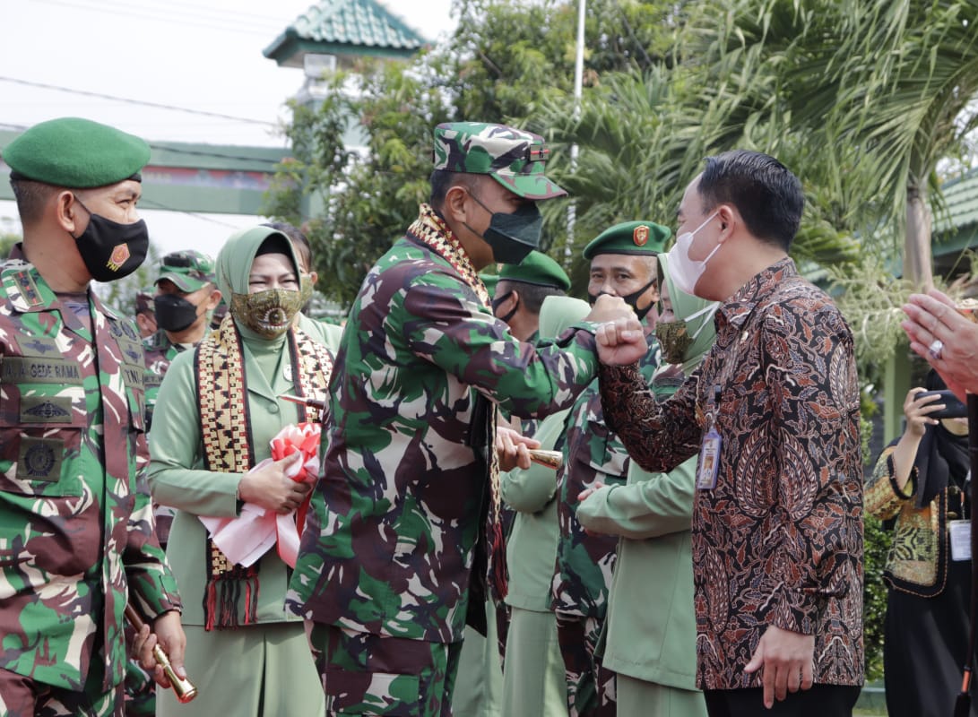 Wabup Pesibar Hadiri Kunjungan Danrem 043/Gatam di Lambar