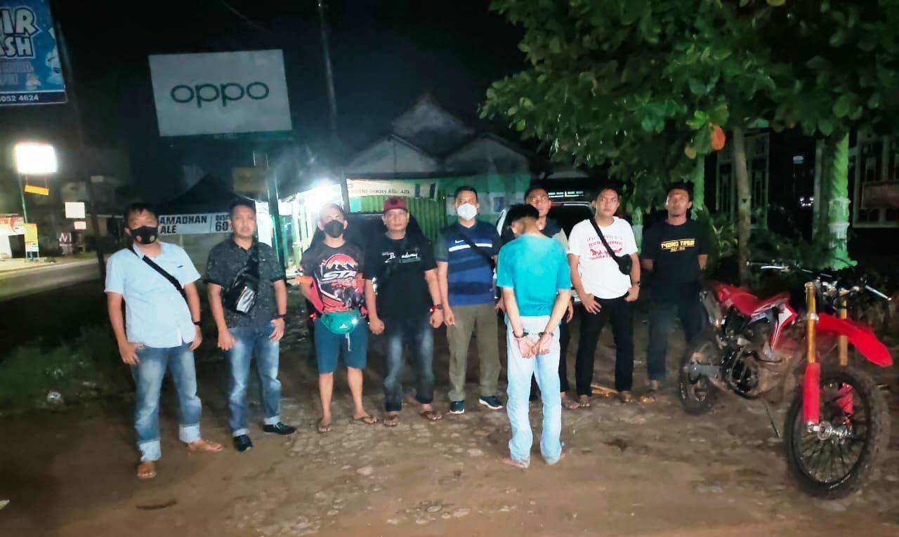 Petugas Kepolisian Gabungan Menangkap Seorang Remaja di Kabupaten Lamtim